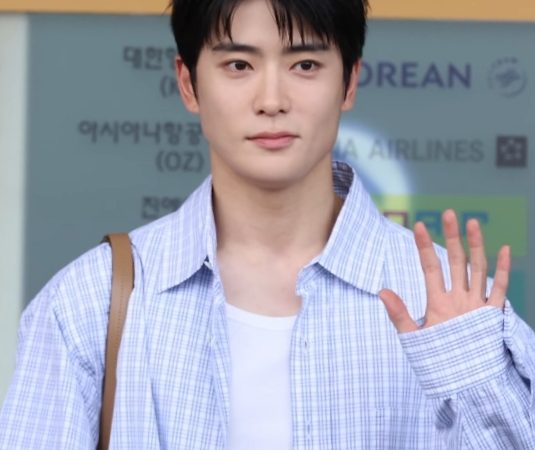 Jaehyun NCT 127 Resmi Selesai Wamil, Umumkan Tur Solo “Mono”