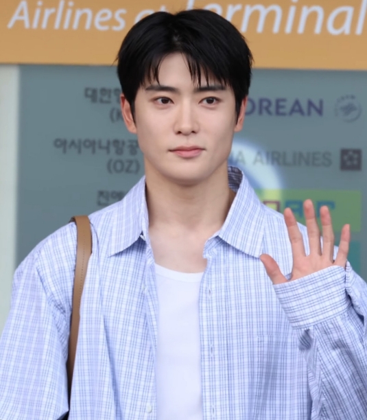 Jaehyun NCT 127 Resmi Selesai Wamil, Umumkan Tur Solo “Mono”