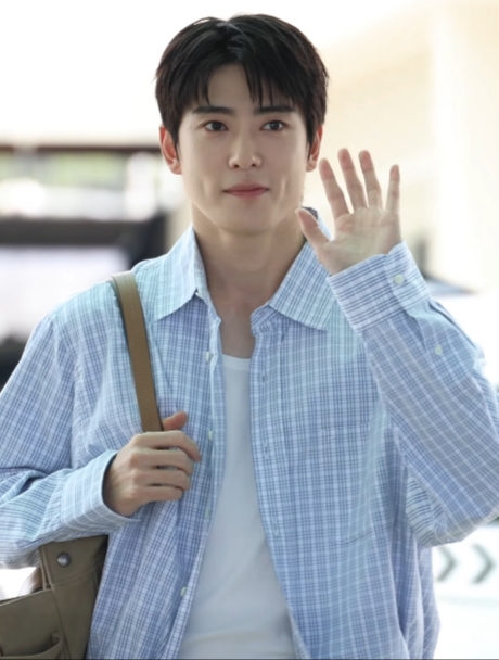 Jaehyun NCT 127 dalam acara publik pertama usai wamil